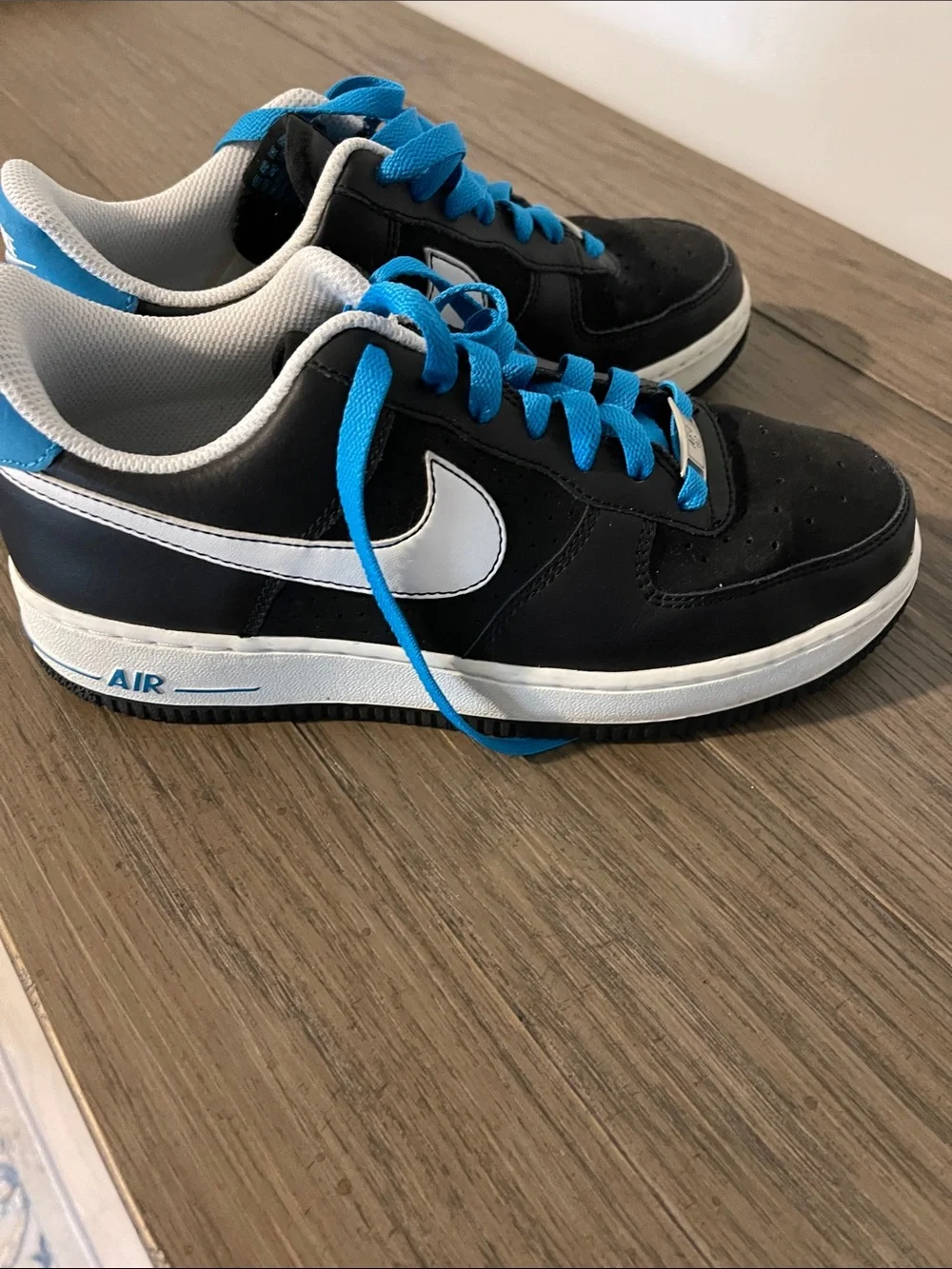 Nike Air Force 1 Youth Size 6 Black and Blue Low-Top Sneakers